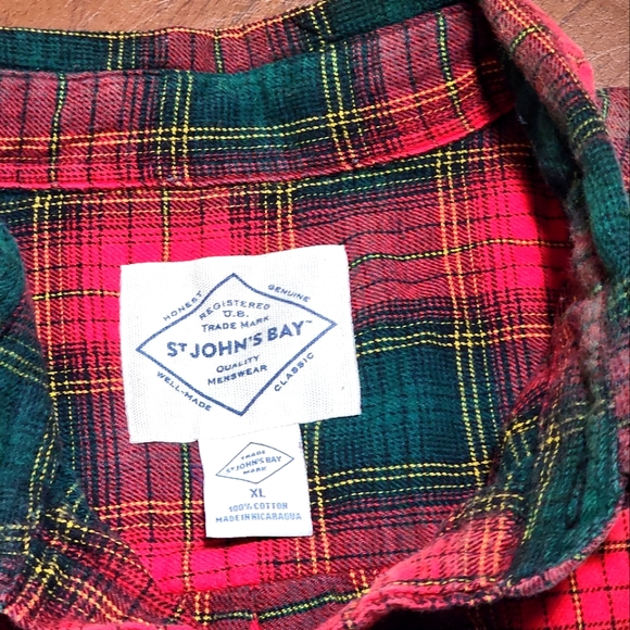 St. John's Bay Longsleeve Boston down shirt - Picture 3 of 4